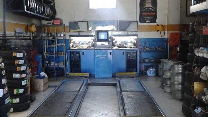 Gommista Pneus Gomme Torre del Greco